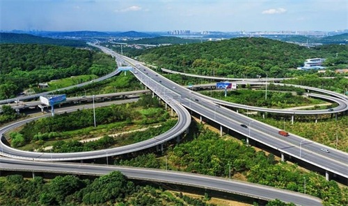 河东钢筋套筒应用于高速公路
